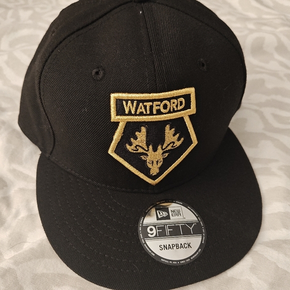 New Era Other - NWOT Watford FC Black & Gold Snapback Hat RARE